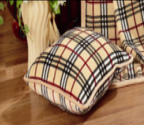 FC01  CUSHION PILLOW